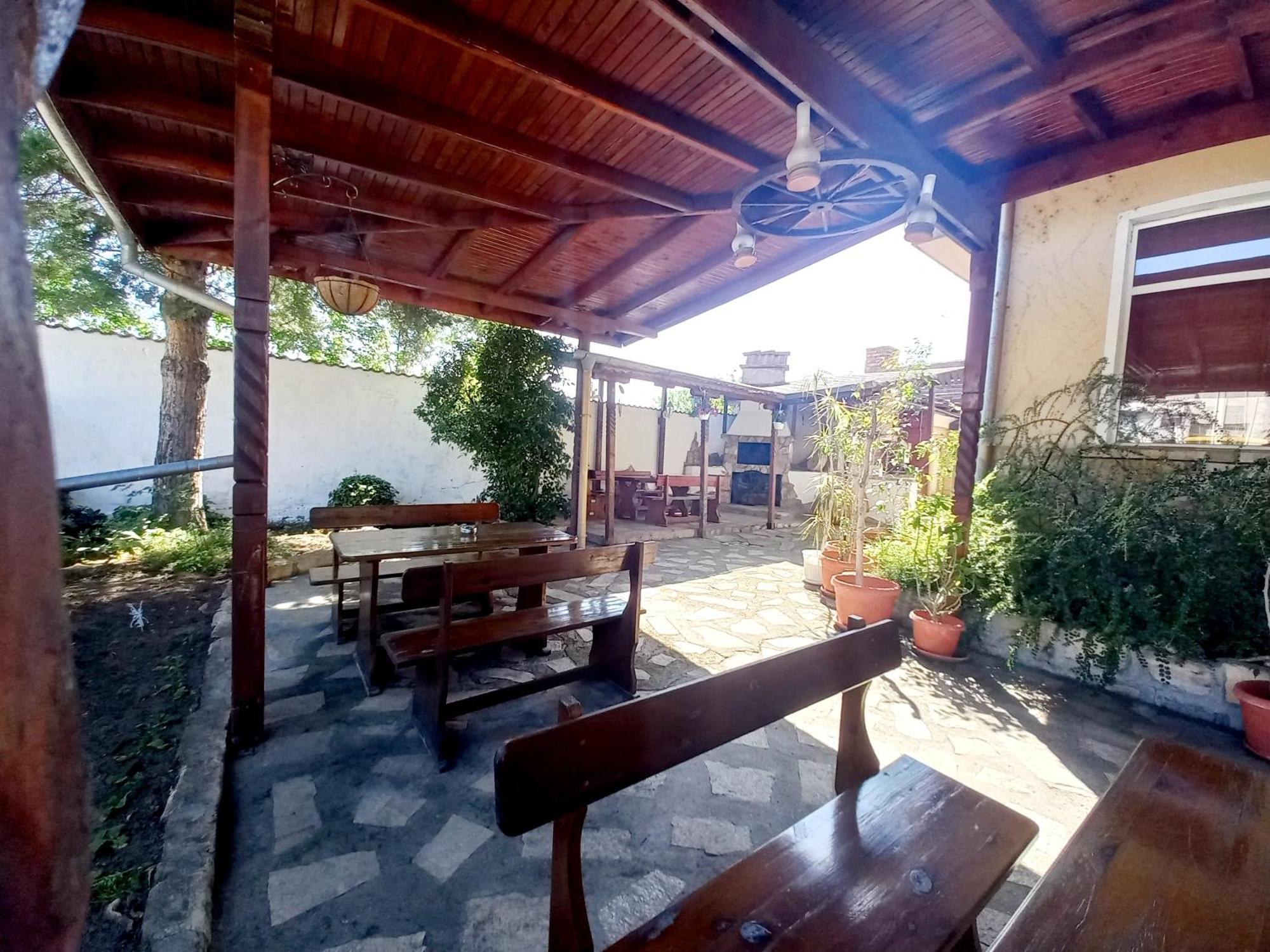 Hotel Kibor Gulubovo  Extérieur photo
