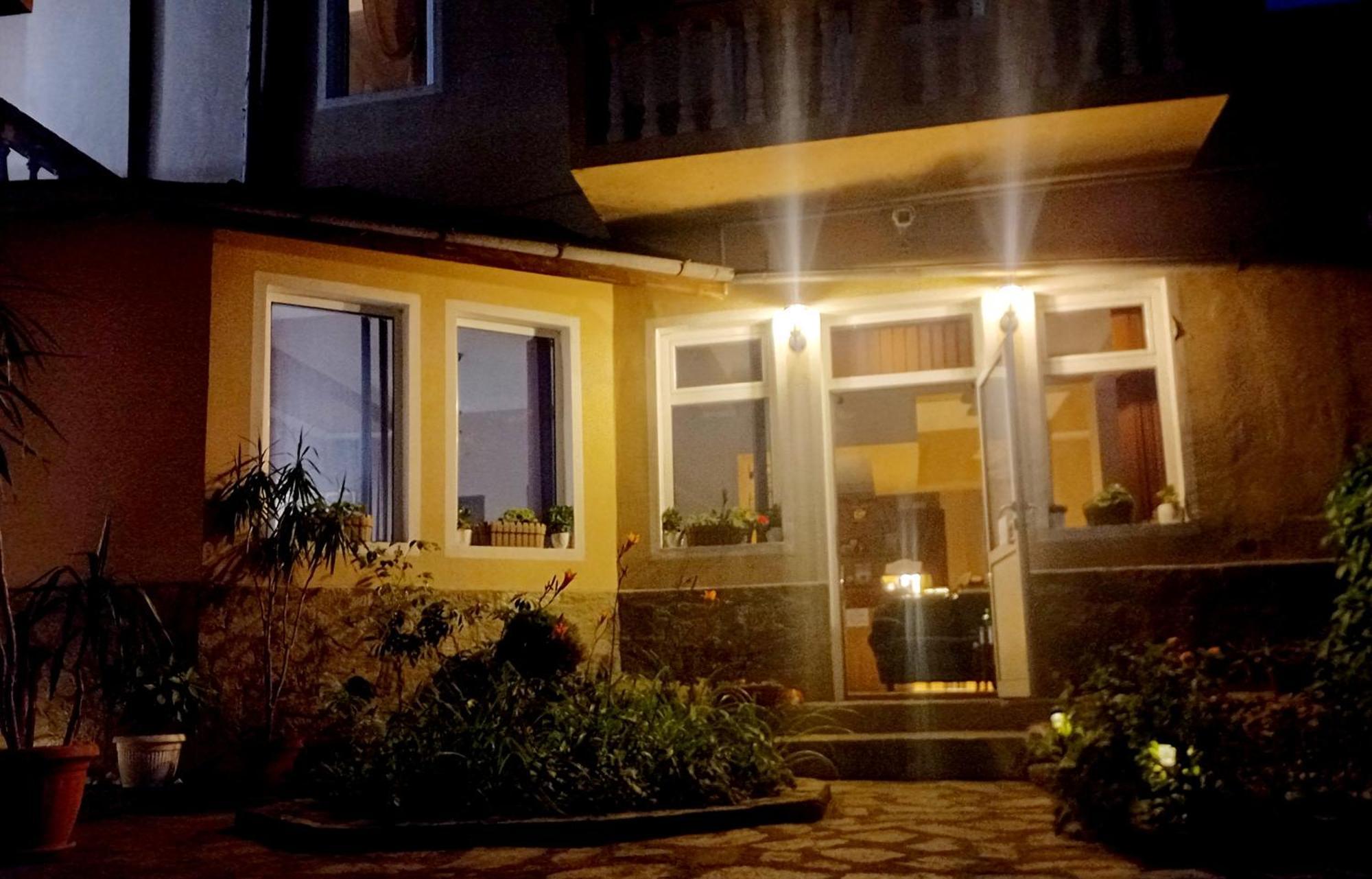 Hotel Kibor Gulubovo  Extérieur photo
