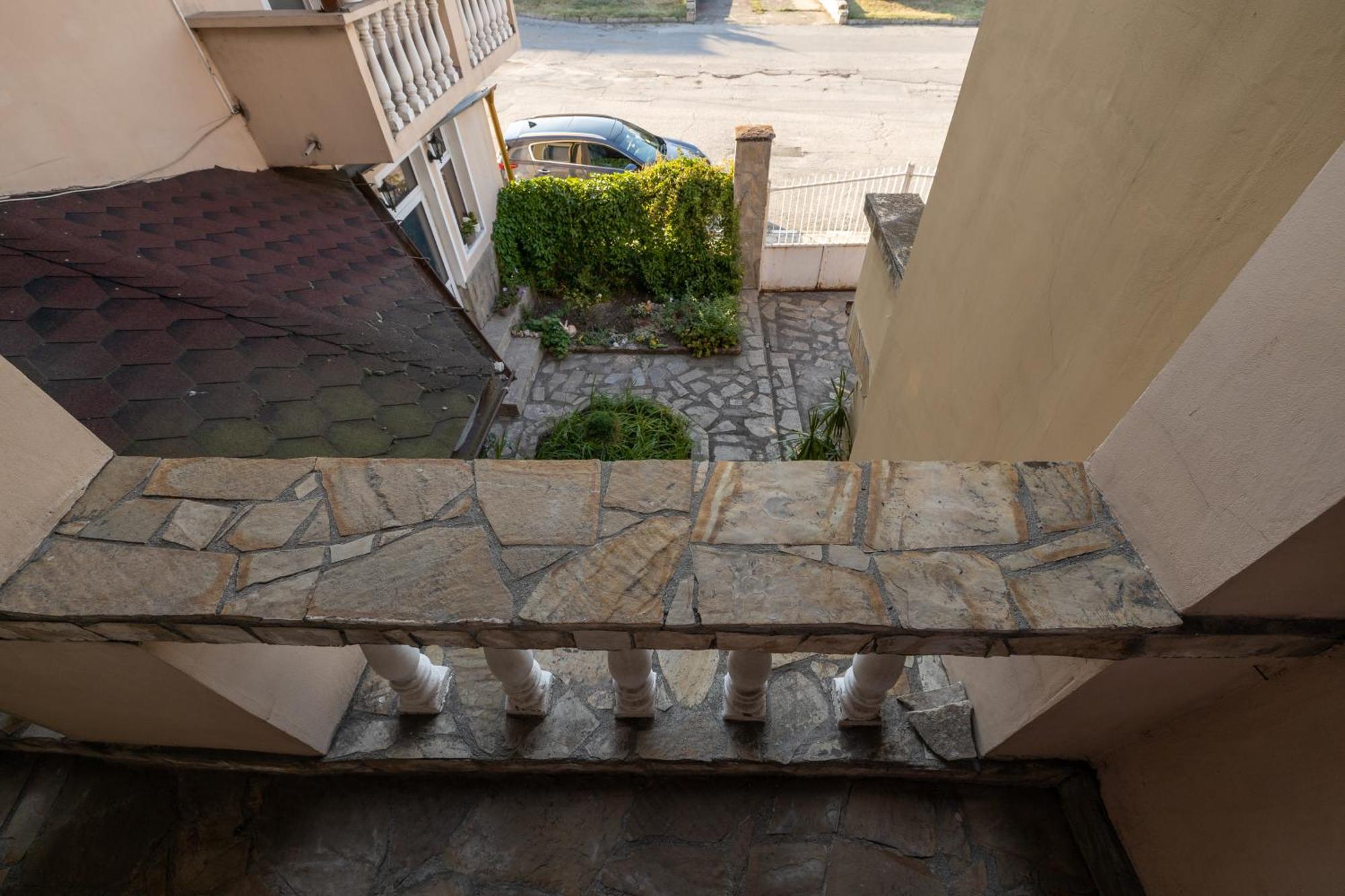 Hotel Kibor Gulubovo  Extérieur photo