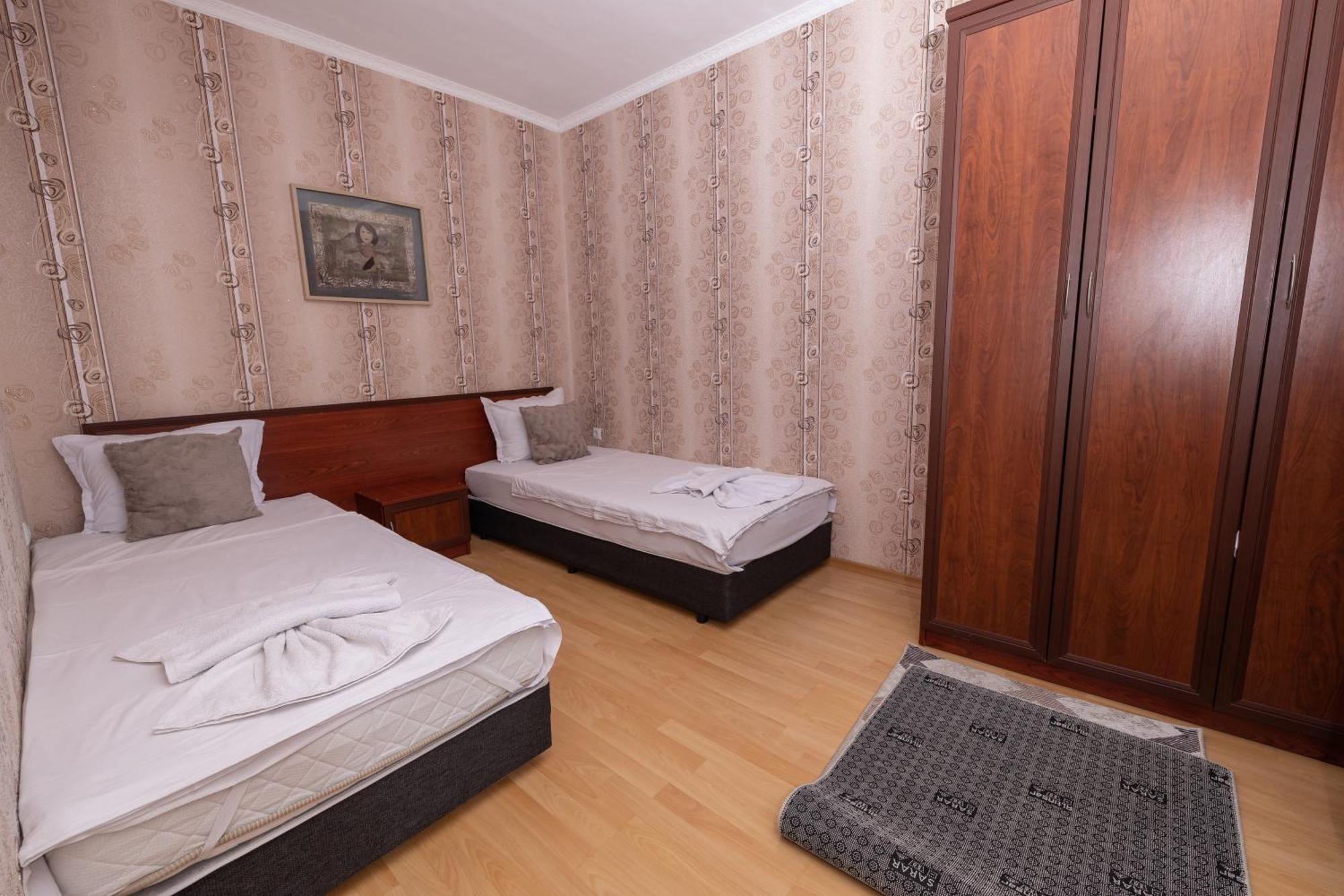 Hotel Kibor Gulubovo  Extérieur photo