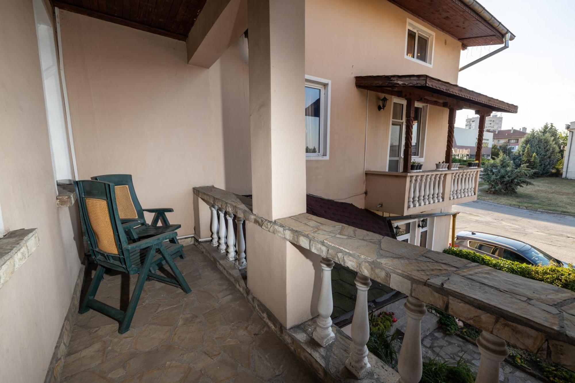 Hotel Kibor Gulubovo  Extérieur photo