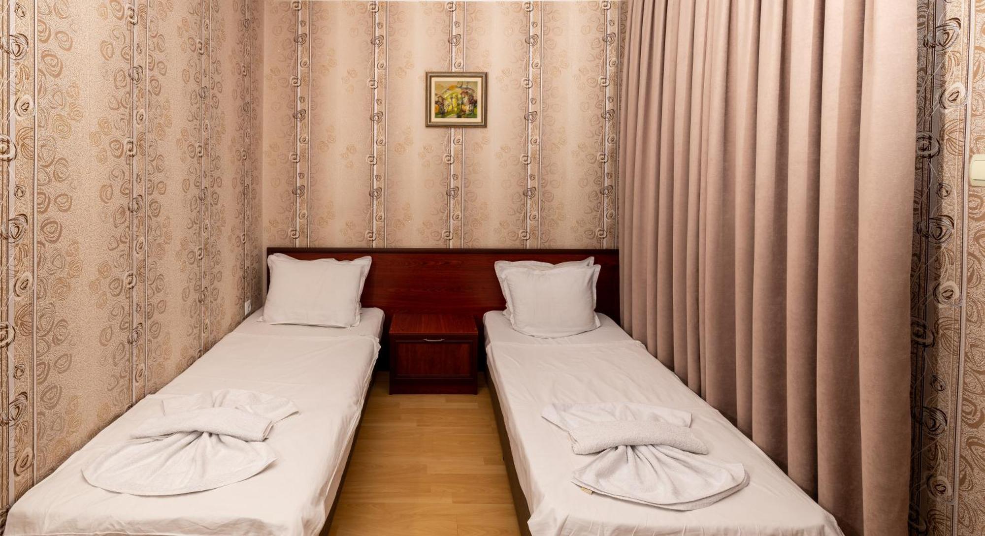 Hotel Kibor Gulubovo  Extérieur photo
