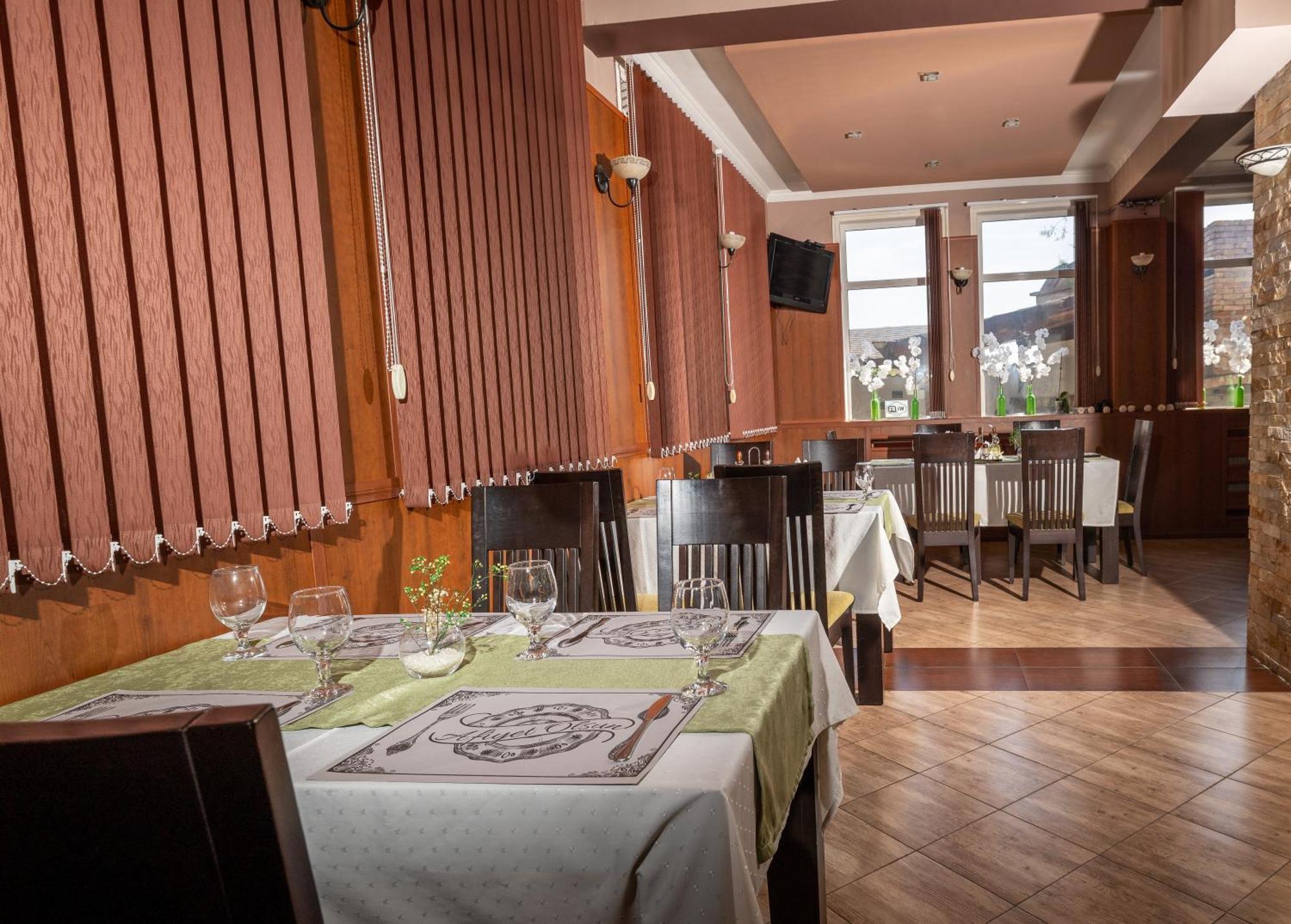 Hotel Kibor Gulubovo  Extérieur photo