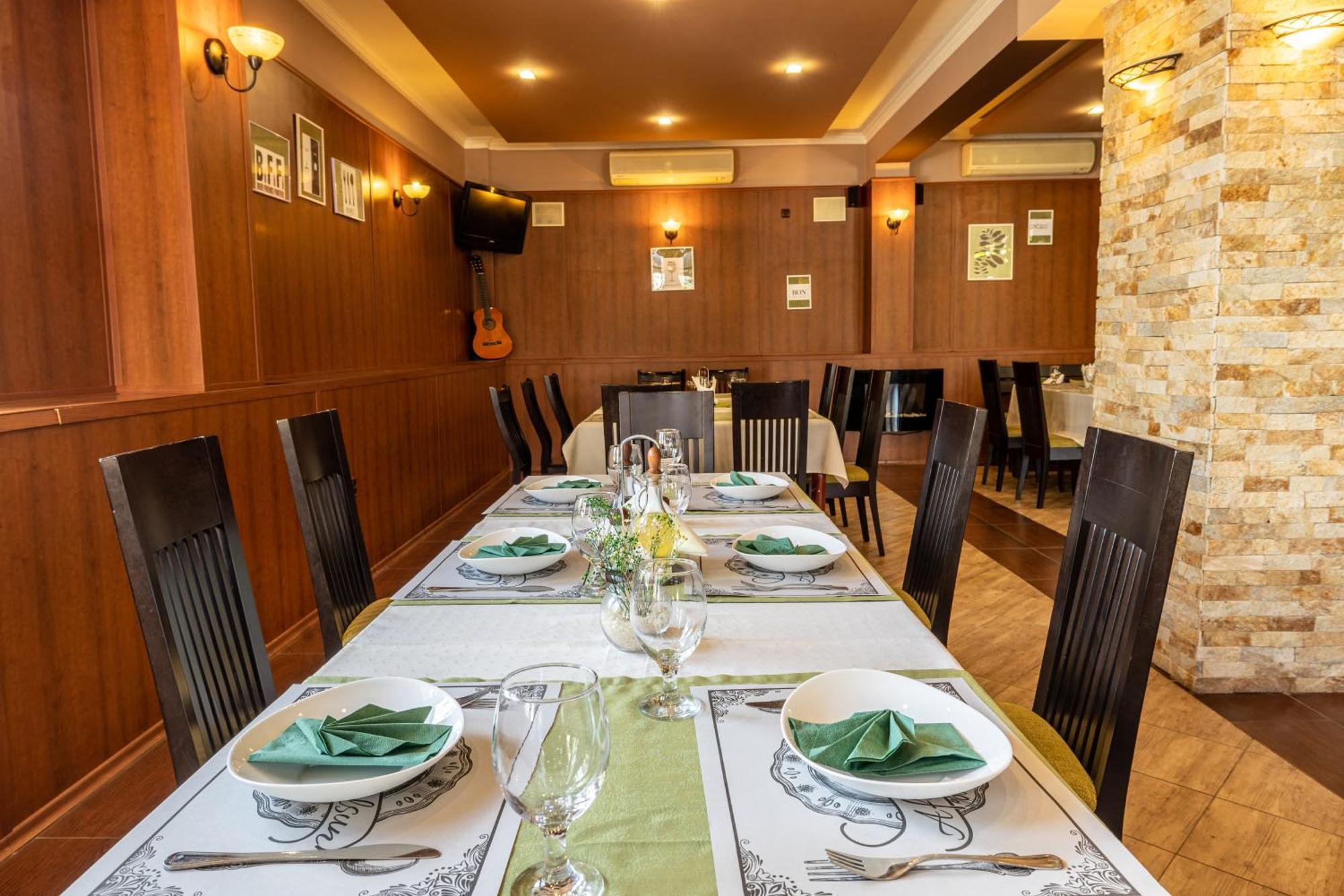 Hotel Kibor Gulubovo  Extérieur photo