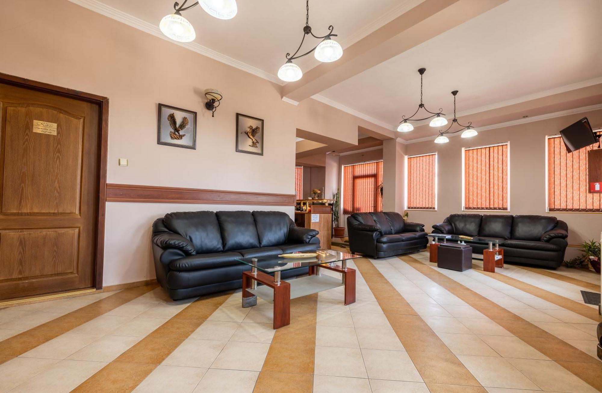 Hotel Kibor Gulubovo  Extérieur photo