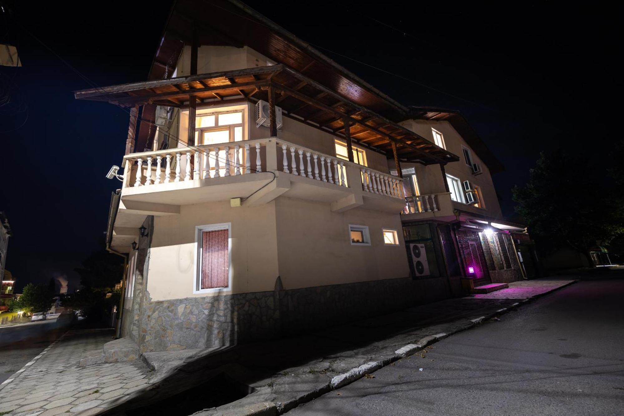 Hotel Kibor Gulubovo  Extérieur photo