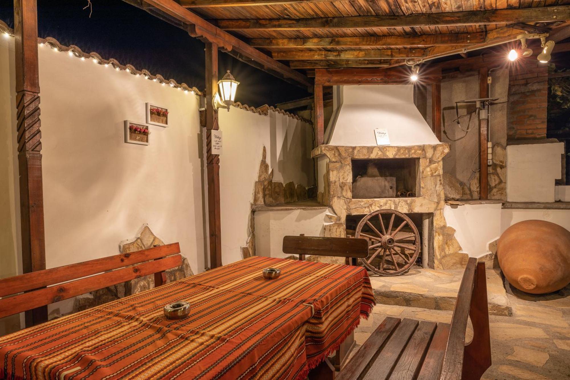 Hotel Kibor Gulubovo  Extérieur photo