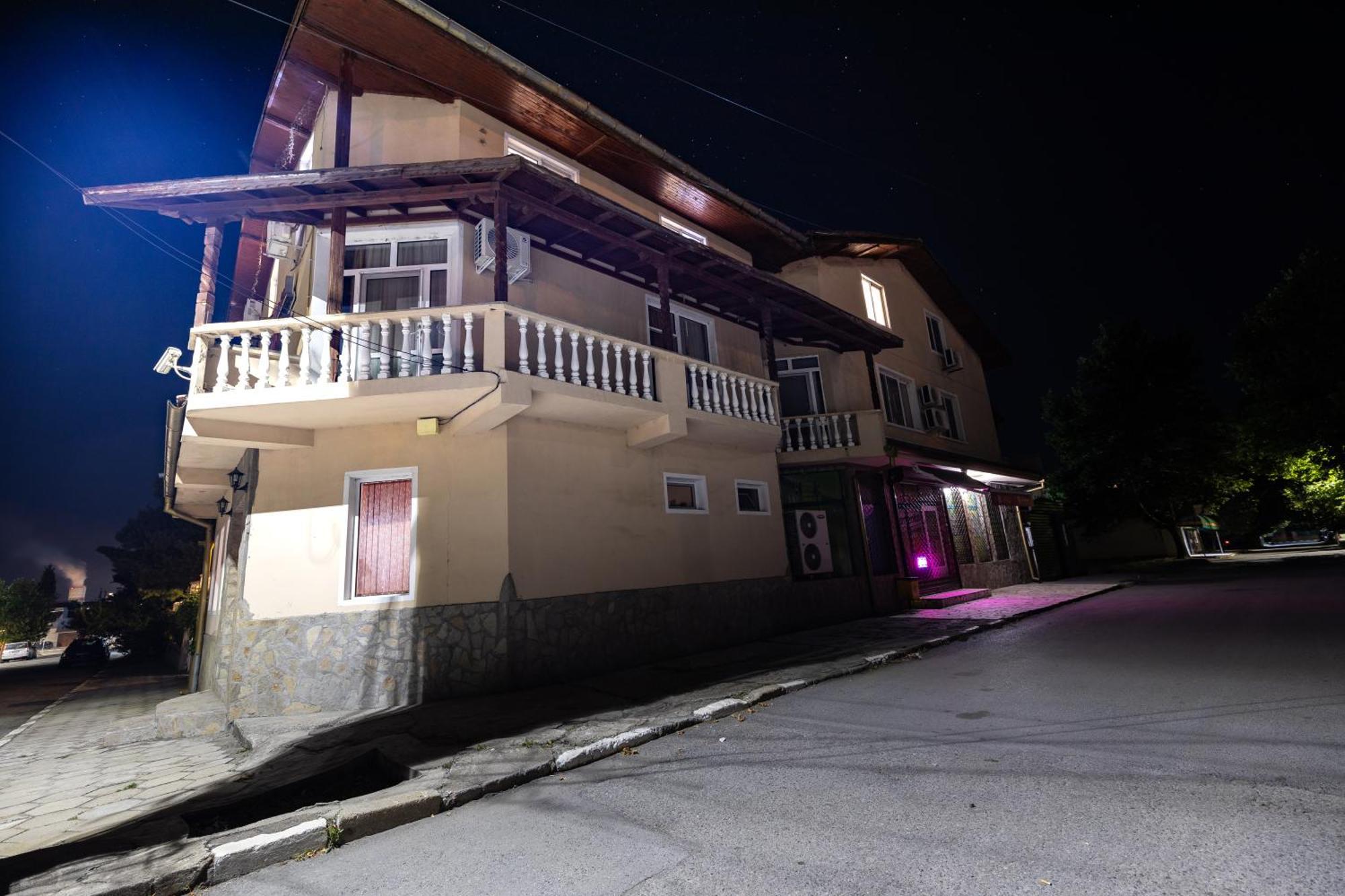 Hotel Kibor Gulubovo  Extérieur photo